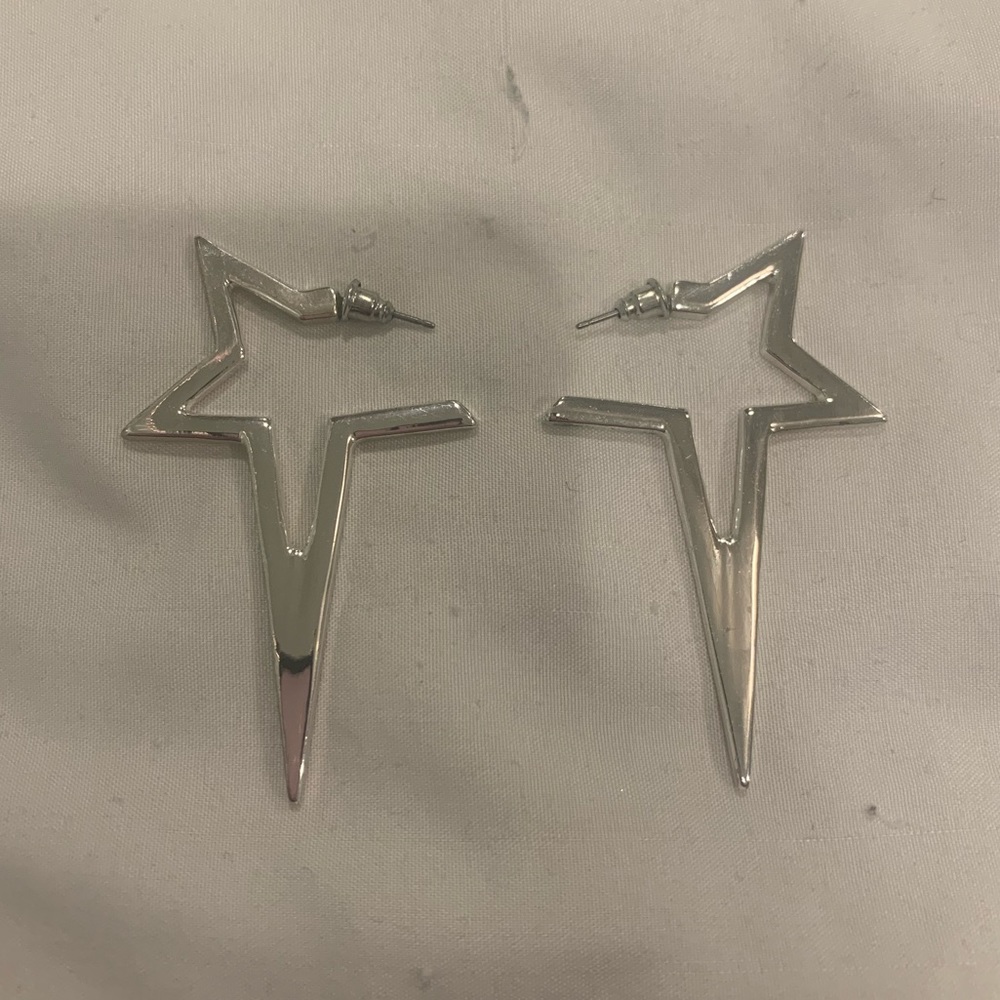 NWOT Star Earrings - Picture 2 of 4
